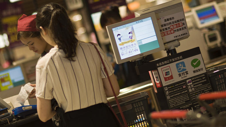 巨头鏖战社区便利店